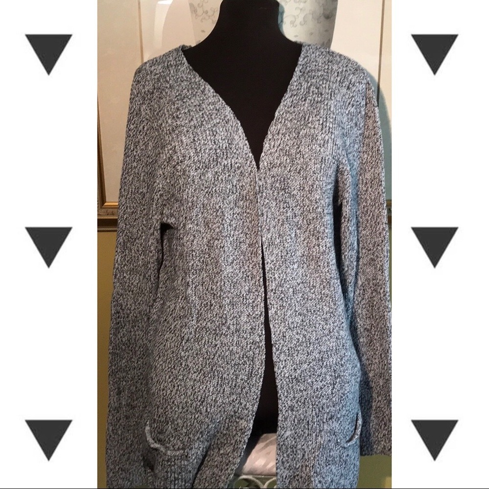 🎙NWOT⏱Urban Man Cardigan🔉